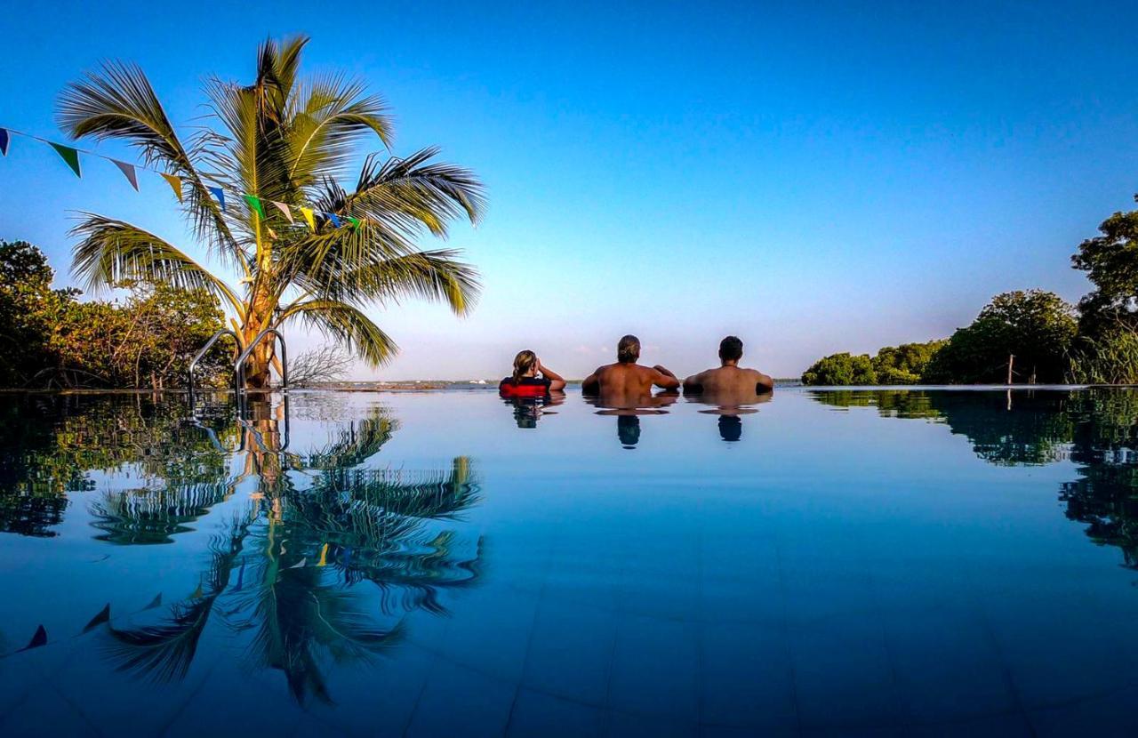 Nico Lagoon Hotel Negombo Exterior foto